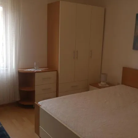 Dinjiska 9386a Apartman *